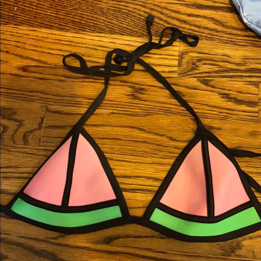 TRIANGL bathing suit top